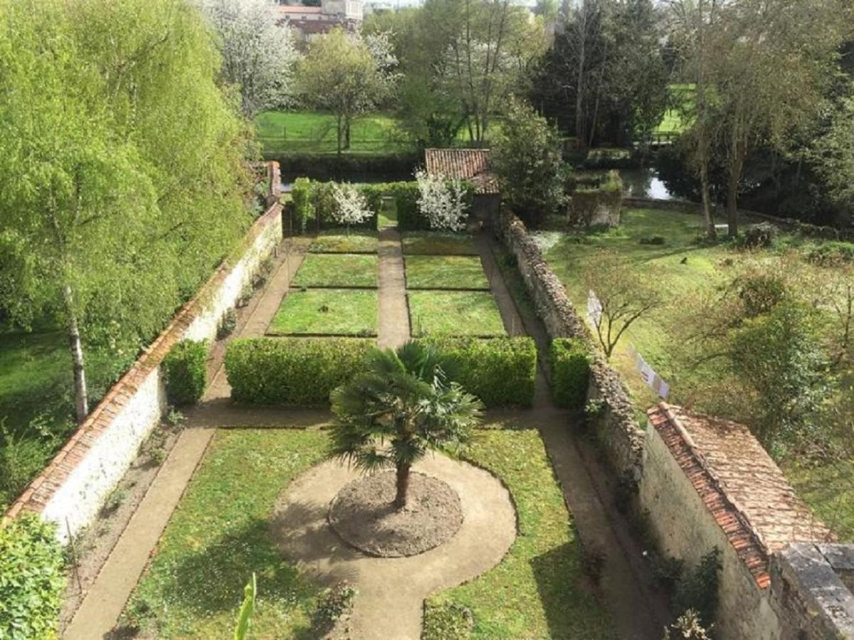 شقة Les Jardins De La Seugne جونزاك المظهر الخارجي الصورة
