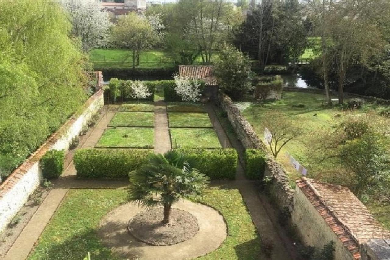 شقة Les Jardins De La Seugne جونزاك المظهر الخارجي الصورة